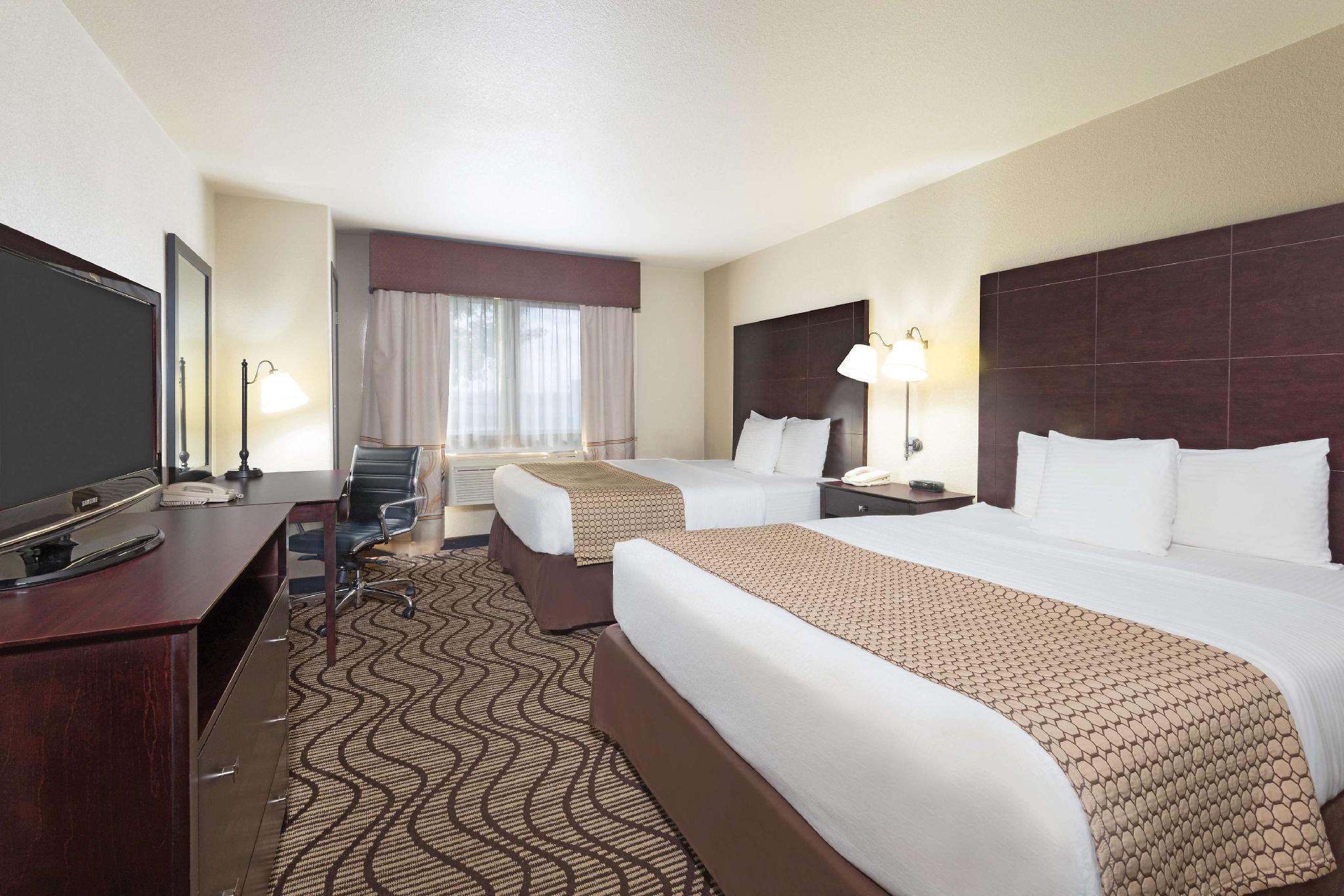 Baymont By Wyndham Henderson-Northeast Denver Esterno foto