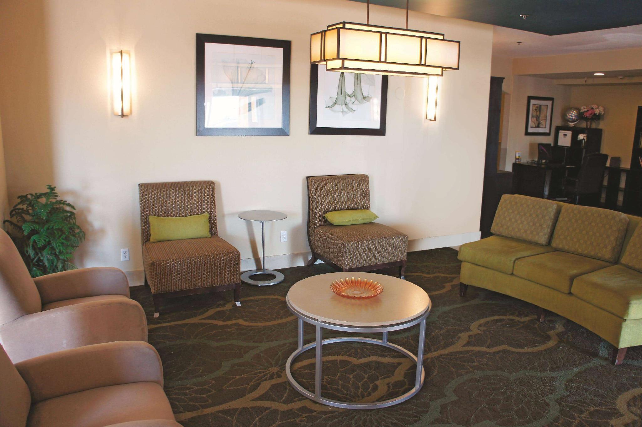 Baymont By Wyndham Henderson-Northeast Denver Esterno foto