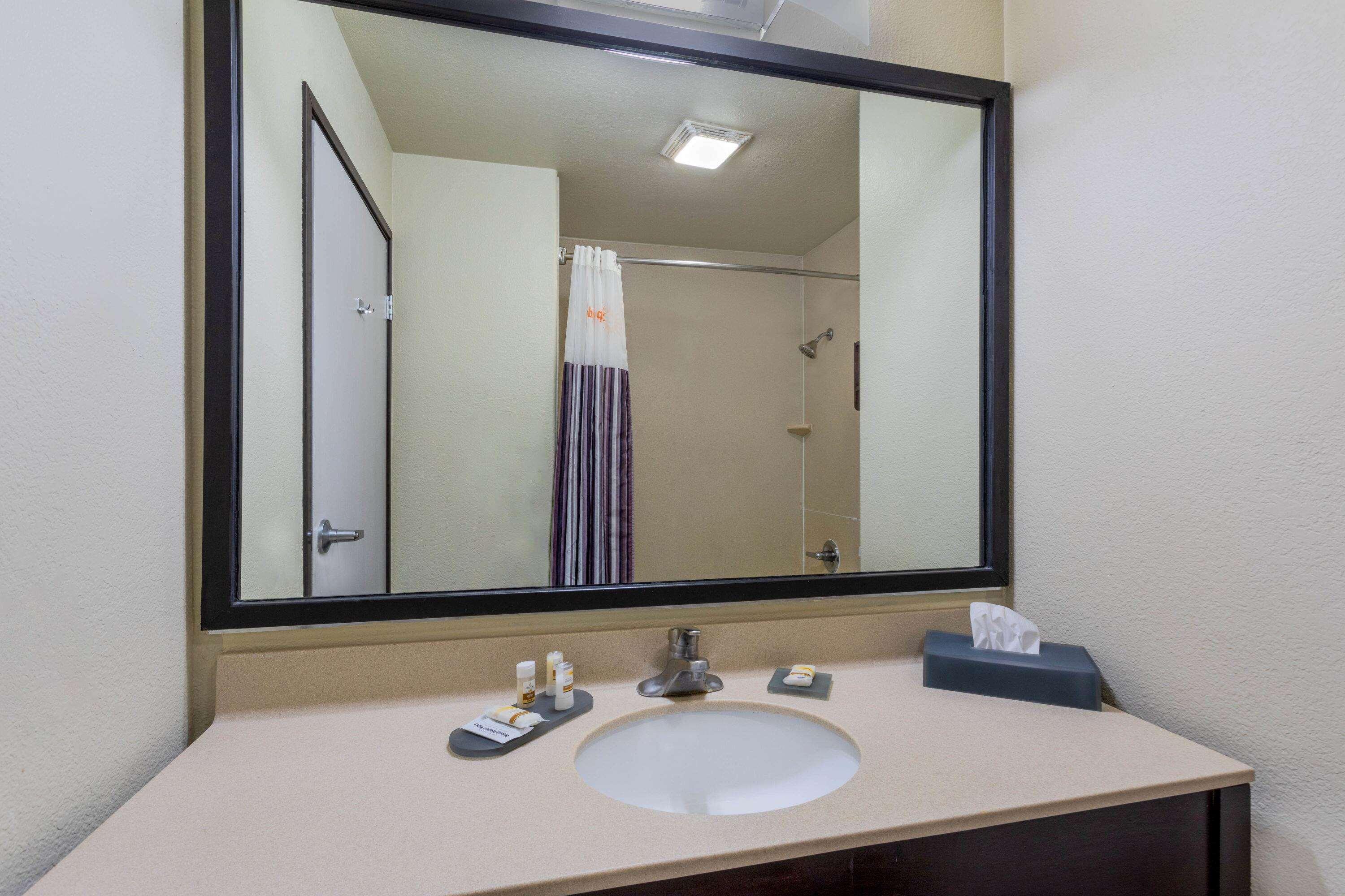 Baymont By Wyndham Henderson-Northeast Denver Esterno foto