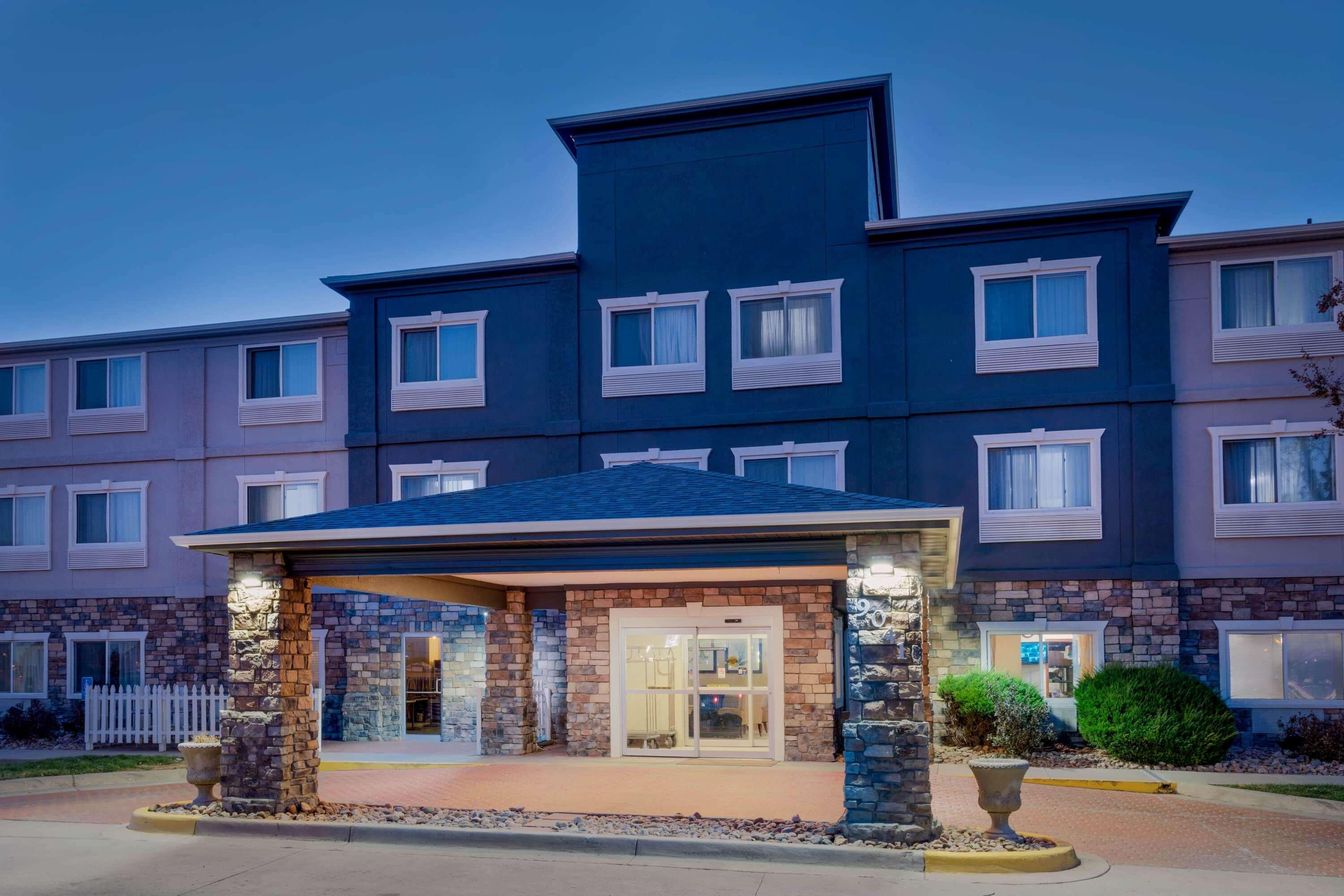 Baymont By Wyndham Henderson-Northeast Denver Esterno foto