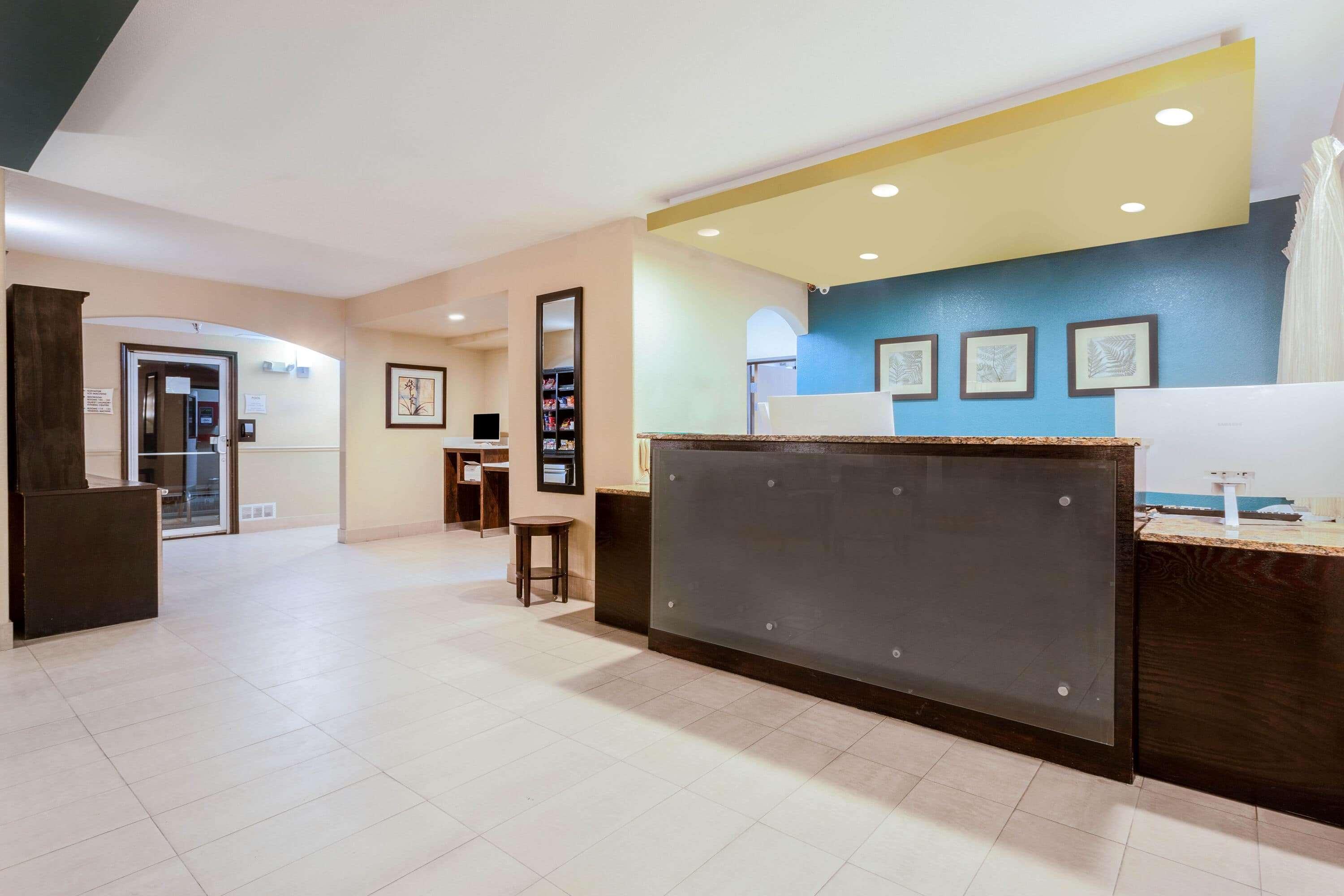 Baymont By Wyndham Henderson-Northeast Denver Esterno foto