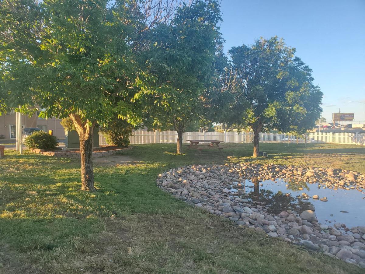 Baymont By Wyndham Henderson-Northeast Denver Esterno foto